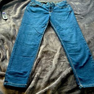 CURVE APPEAL jeans size 12/31 wore only a couple of times.